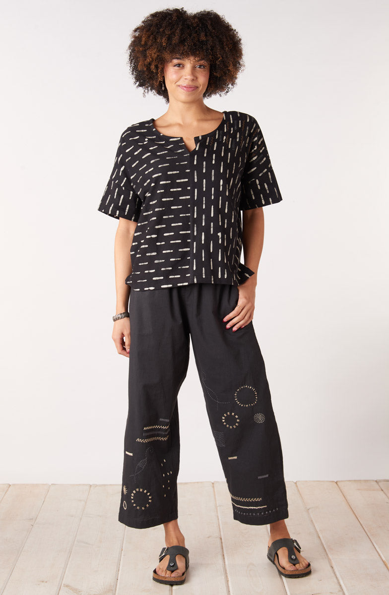 Kesari Organic Cotton Embroidered Crop Pant - Black