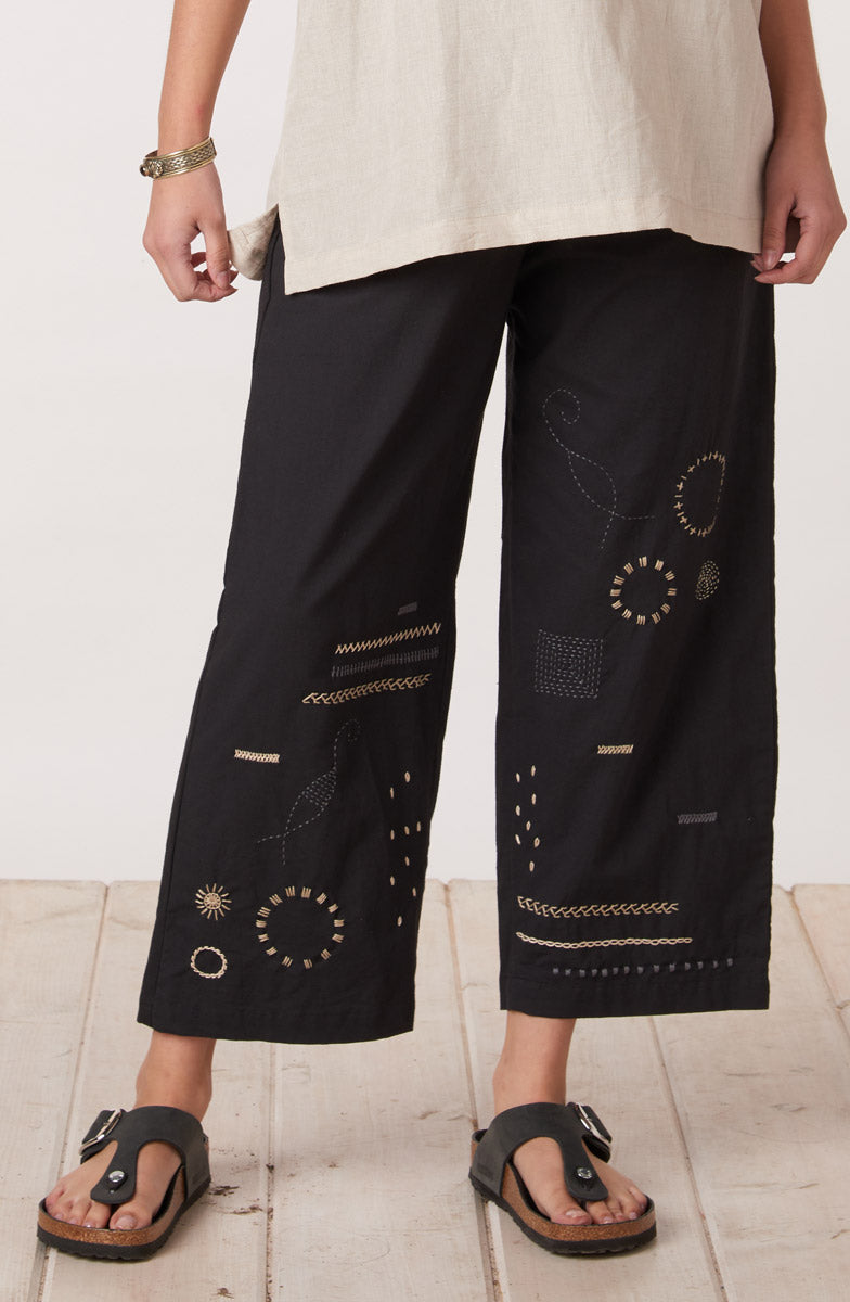 Kesari Organic Cotton Embroidered Crop Pant - Black
