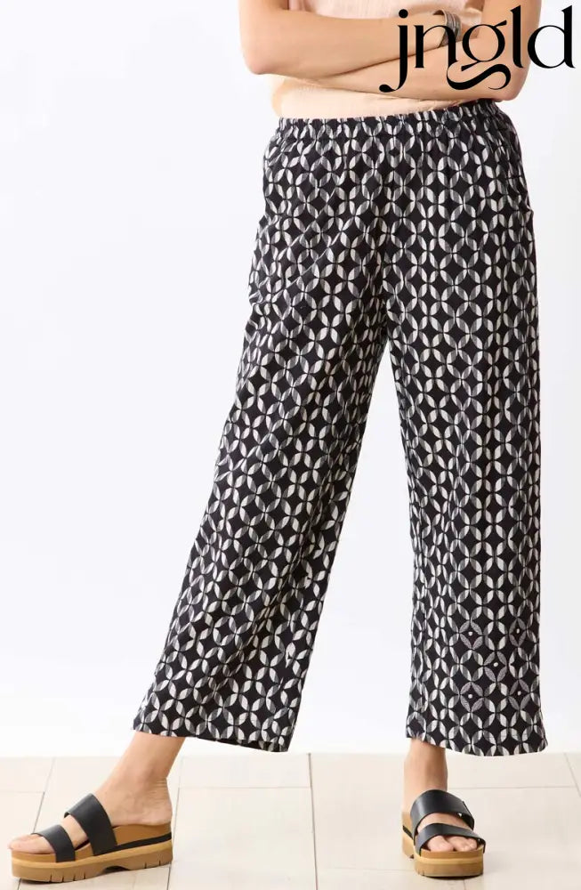 Kesari Pull-On Crop Pant - Black/Natural